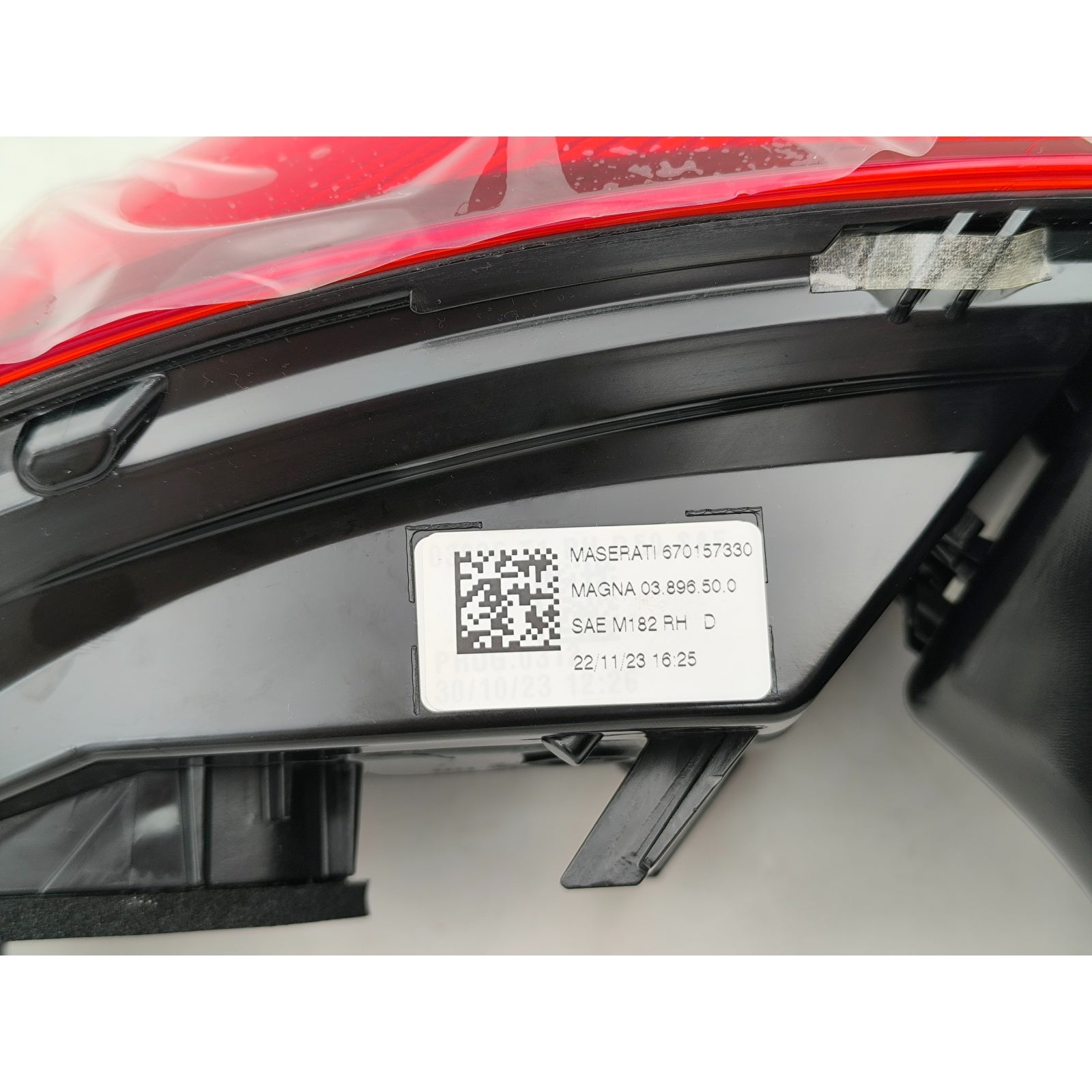 Fanale Posteriore a LED Est. DX MASERATI GRECALE 22> USA  670157330