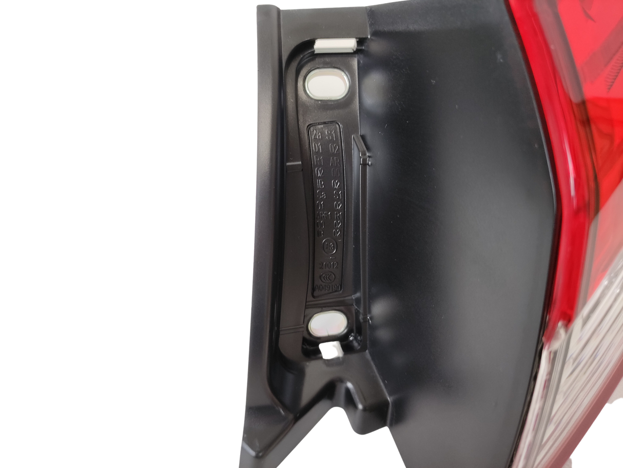 MASERATI GHIBLI Genuine OEM Rear Outer Tail Light Right/DX — OEM 670107148 / 670008481